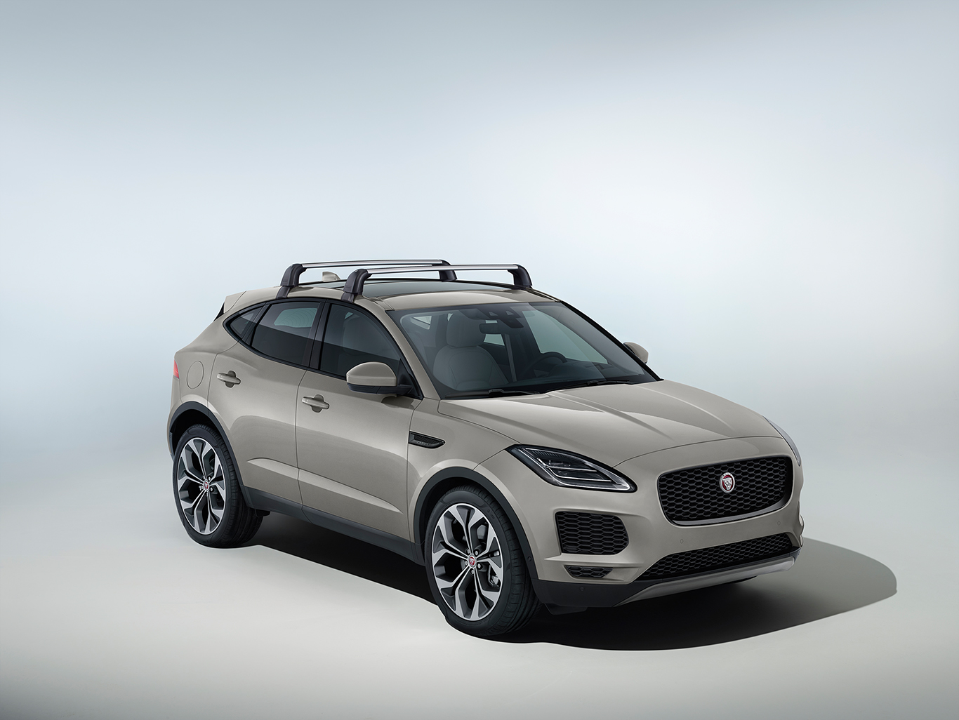 ��������� ���������� �� ���| Jaguar E-Pace 2017 -