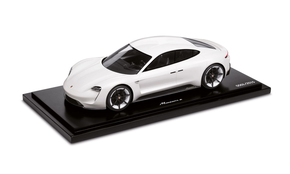 ������ Porsche Mission E 1:18