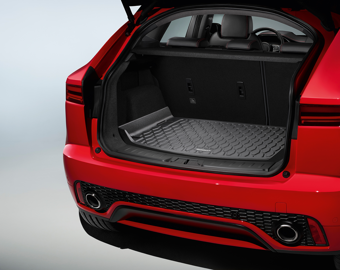 ������ ������� �������� ��� ��������� �������� | Jaguar E-Pace 2017 -