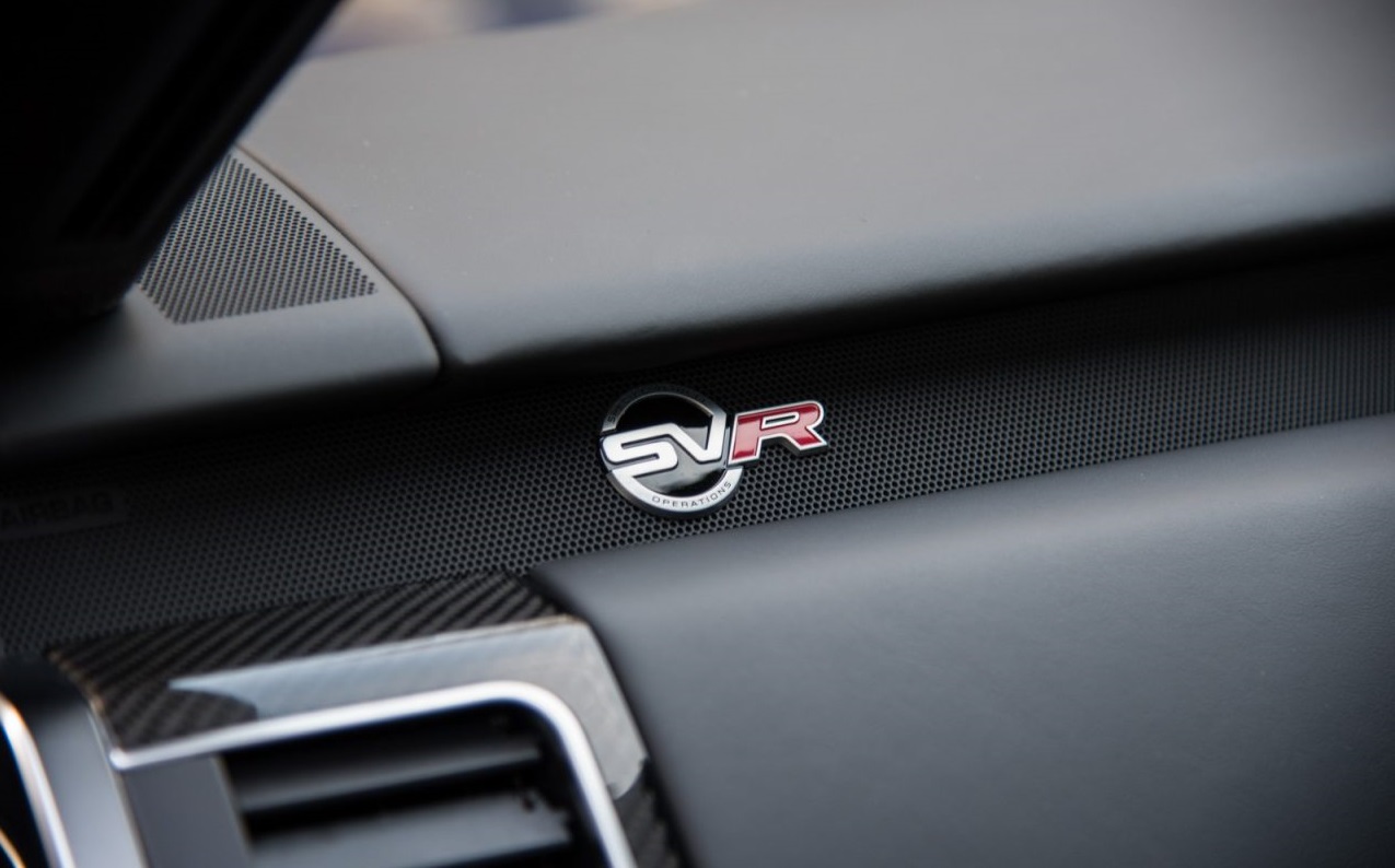 ��������� �������� "SVR" ����� ������� | Range Rover Sport SVR