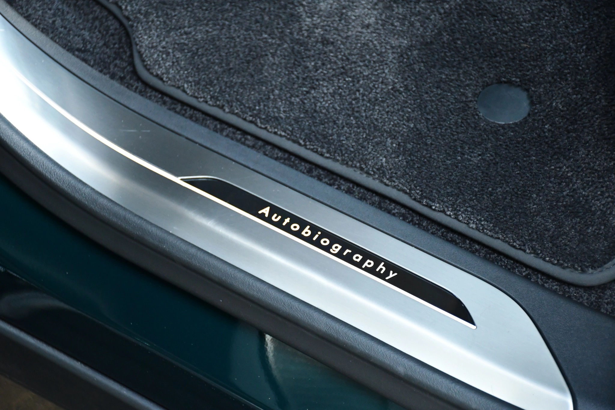 �������� ������ ��� Ebony Black � ������������ Autobiography | Range Rover 2022 -