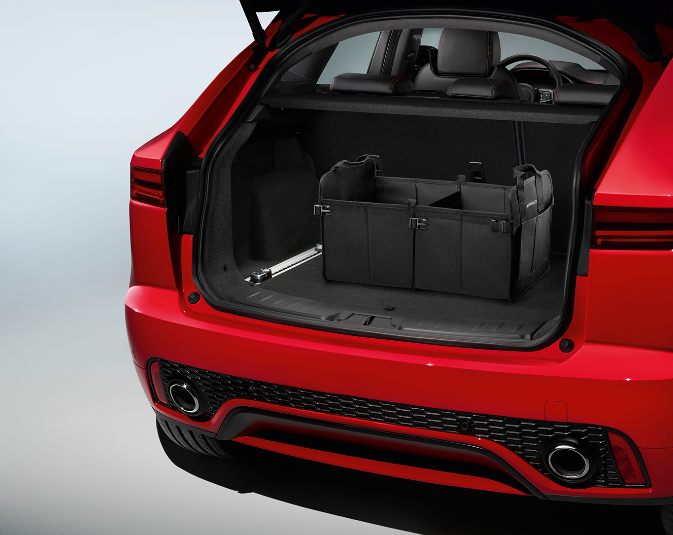 ��������� ���������� ��� ��������� �������� | Jaguar E-Pace 2017 -
