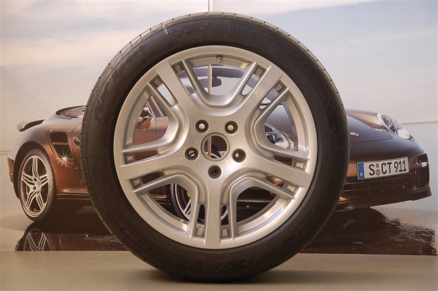 �-� ����� R19 Panamera Design � ������������ ������ ����� | Porsche Panamera G1