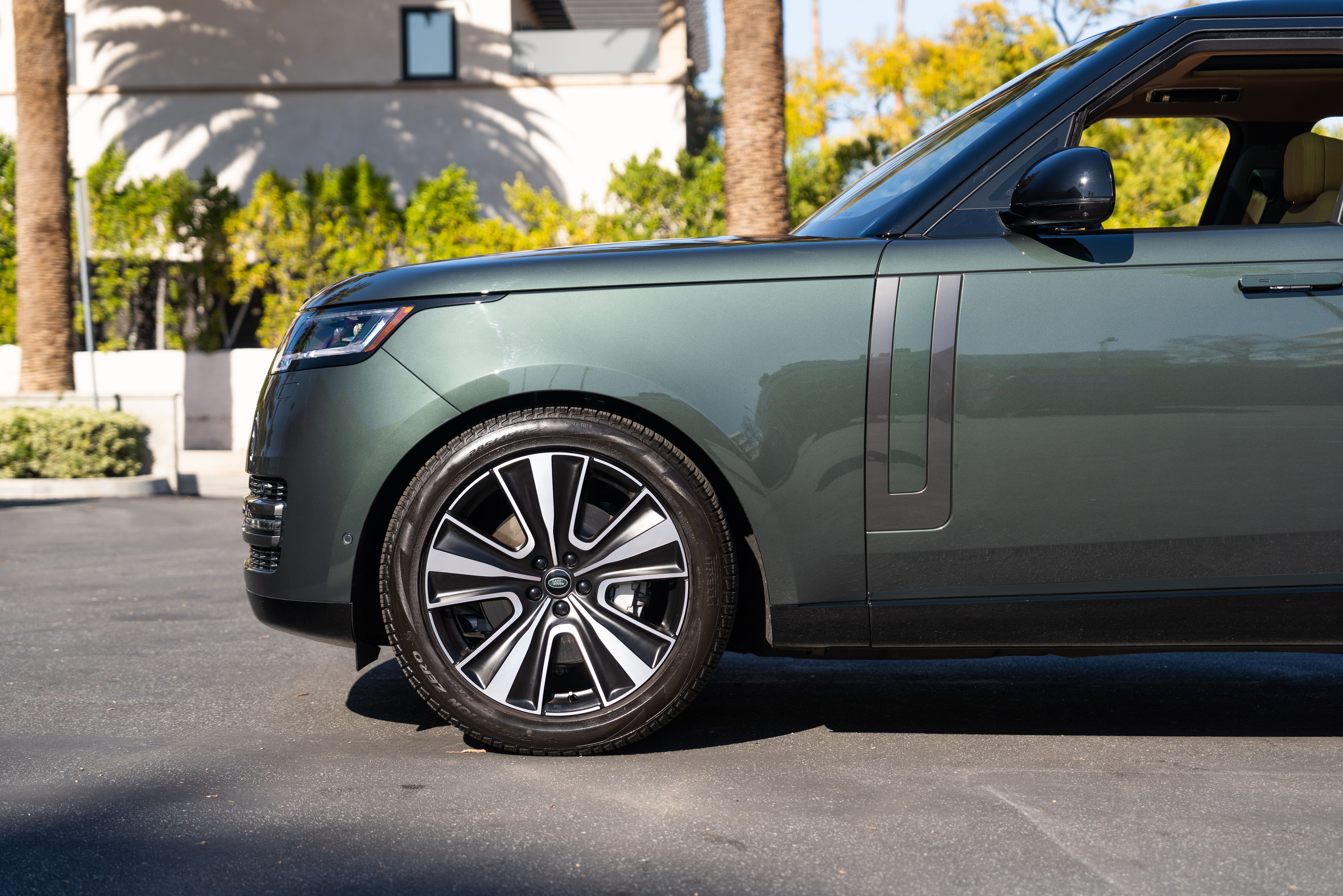 ��������� ������� ���� <p>Graphite Atlas | Range Rover 2022 -