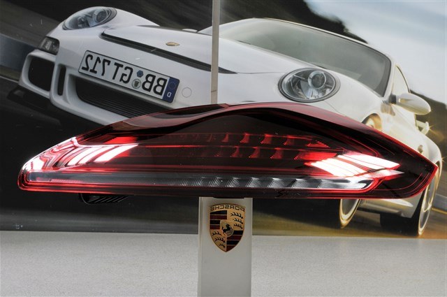 ˳���� ������ RH (������) 14 - Black | Porsche Panamera