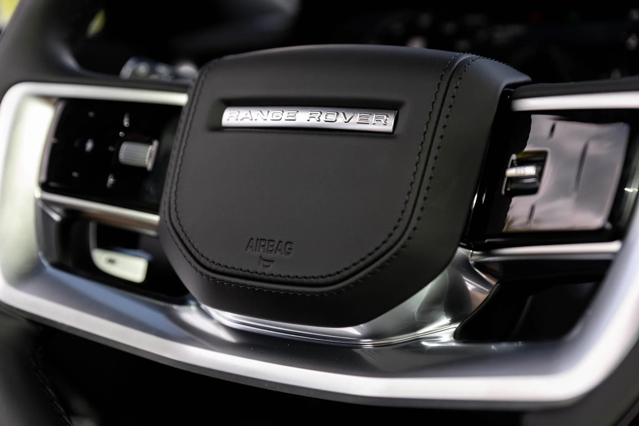 ������� ������� Ebony Black <p>| Range Rover 2022 -