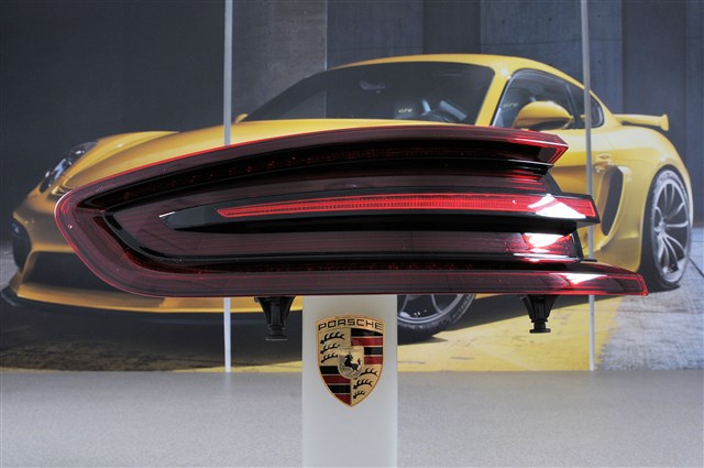 ˳���� ������ LH (����), ��������� Black | Porsche Macan