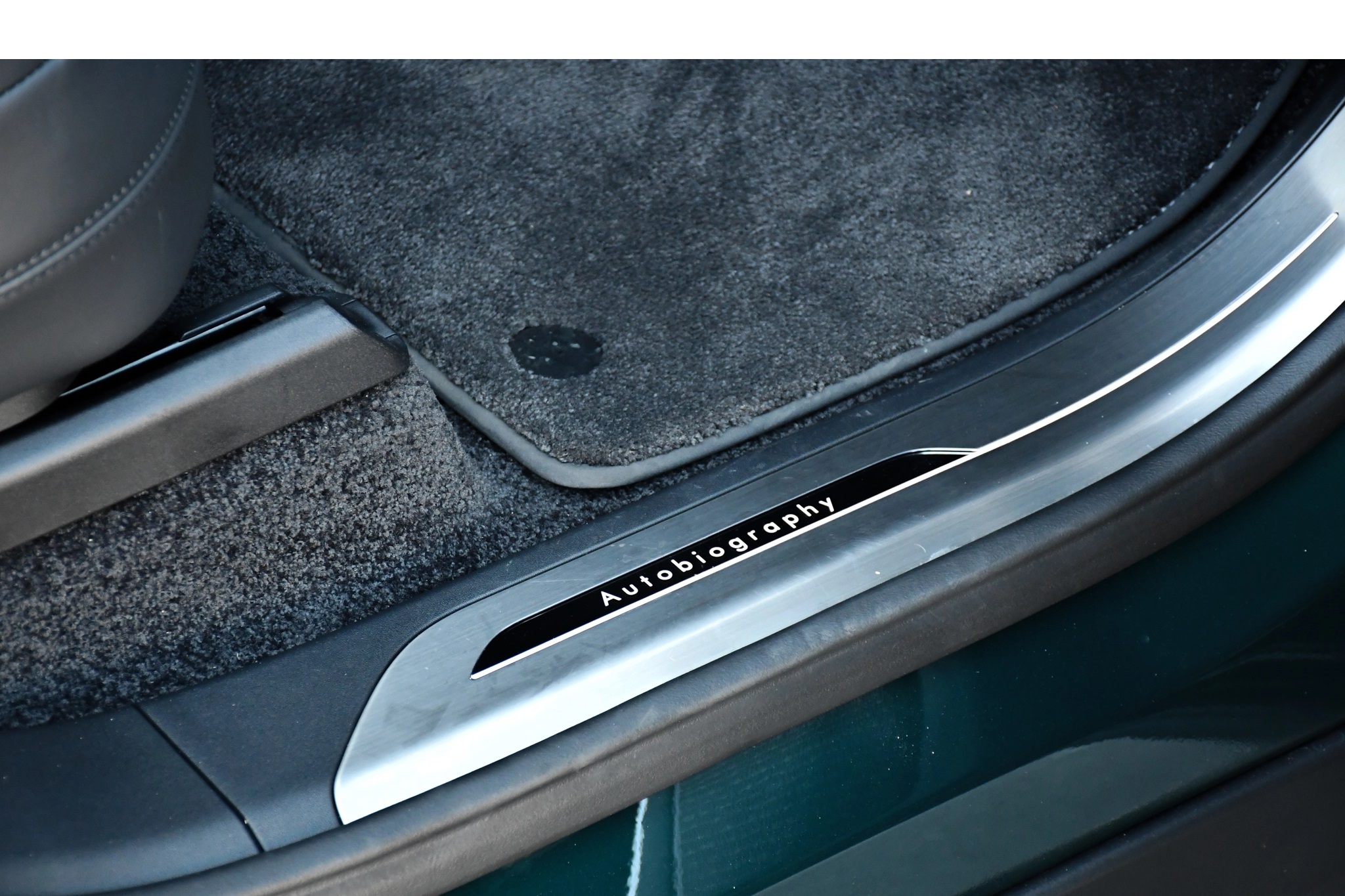�������� ������ ����� Ebony Black<p>� ������������ Autobiography <p>| Range Rover 2022 -