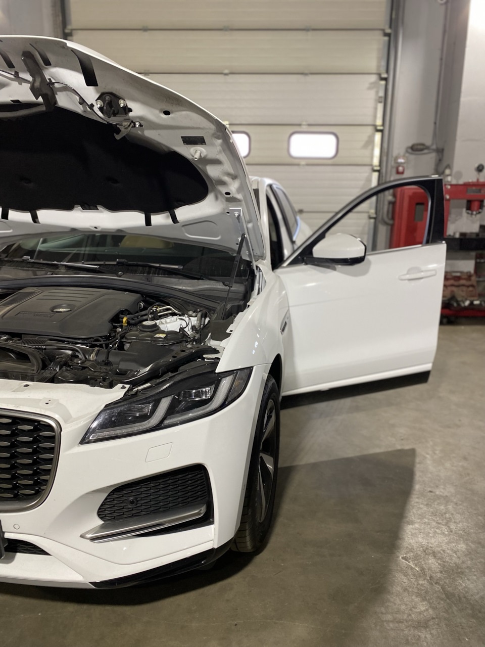 Jaguar F-Pace 2021 Pivi Pro �� ��������� ��������� ������ Wi-Fi 