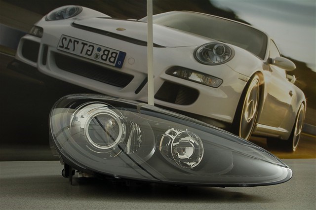 ���� ������� Bi-Xenon RH (�����), Black | Porsche Cayenne