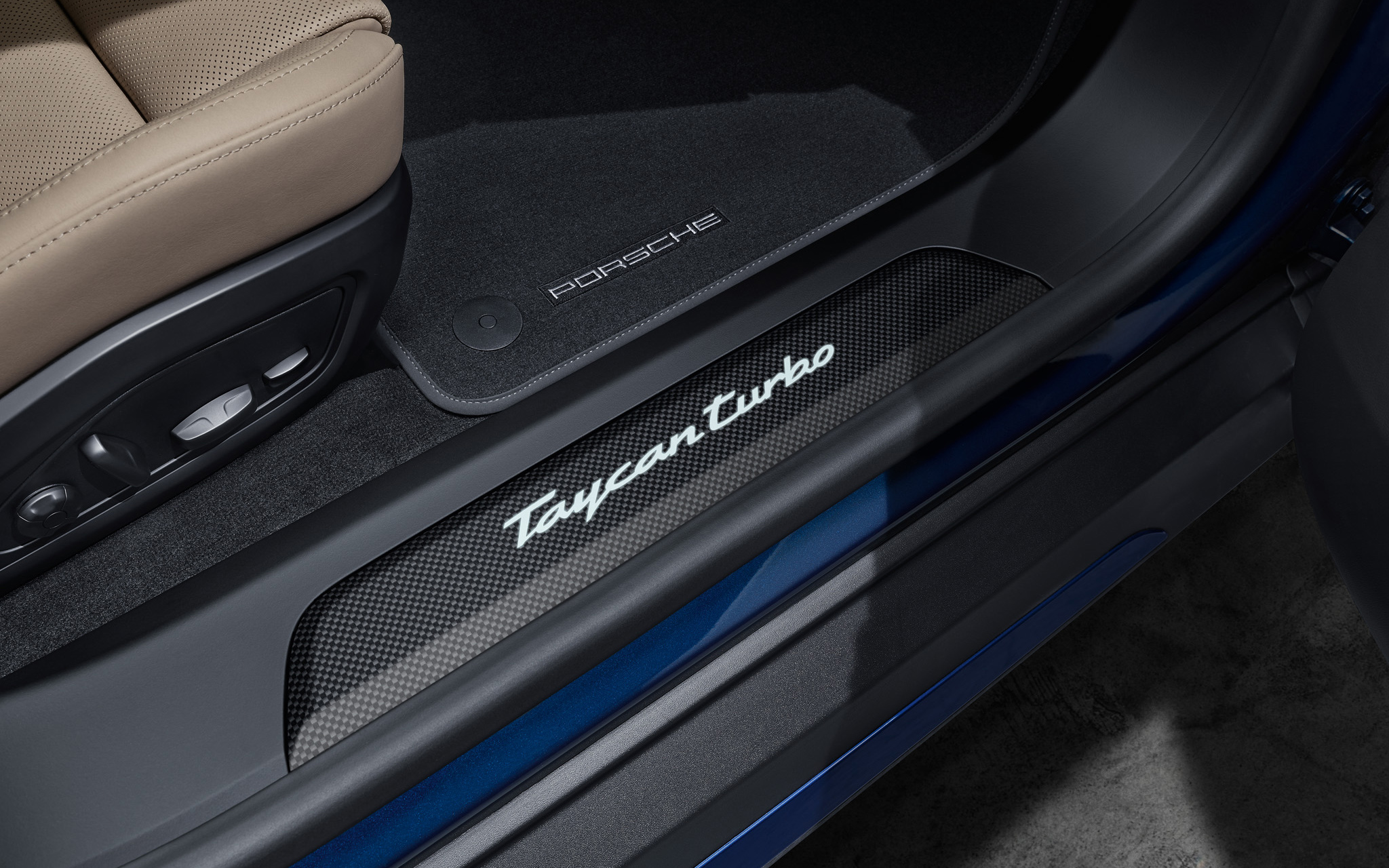 �������� ������ � �������� �������, � ������������ | Porsche Taycan 2020 -