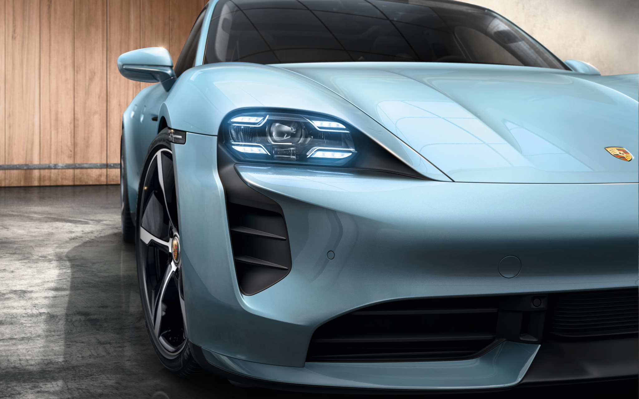 ���������� �������� ���� ������� ������� �� �������� Porsche Dynamic Light System Plus (PDLS Plus)
